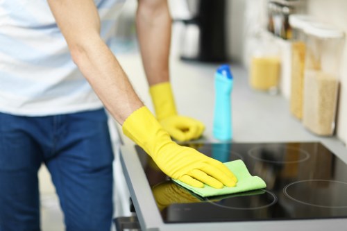 Move-out house cleaning in Chiswick property